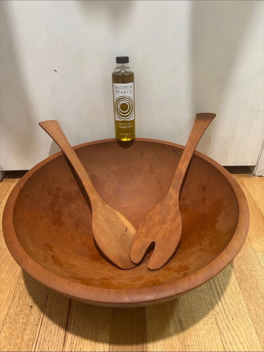 ANDREW PEARCE large Champlain wood bowl in cherry with wood oil and two servers